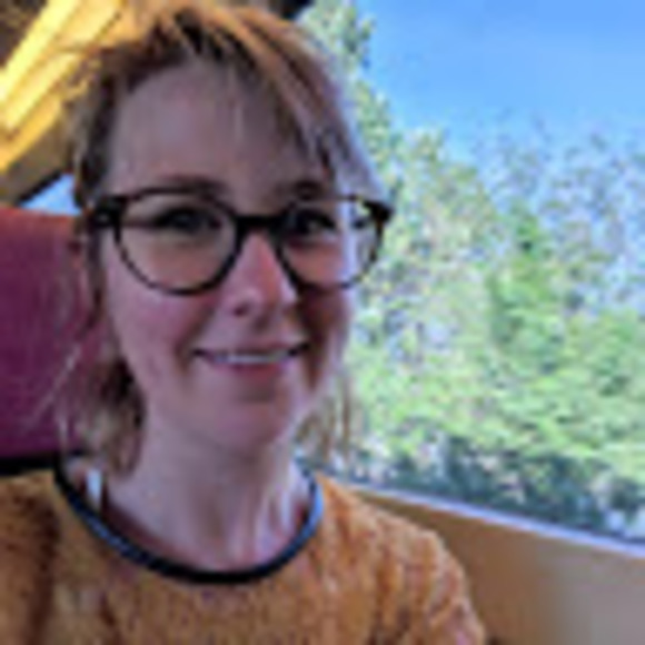 Meet your Posher, Kari - Picture 1 of 1